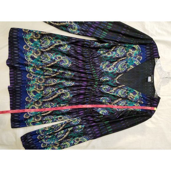 Venus NWOT Paisley Long Sleeve V-neck Elastic Waist Super Soft Stretchy Sz M - Picture 9 of 11